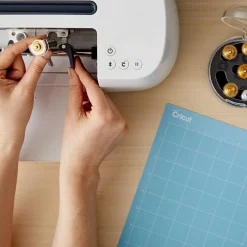 Cricut-konetyökalujen säilytysrasia