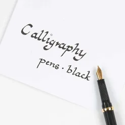 Kalligrafia-Aloituspakkaus