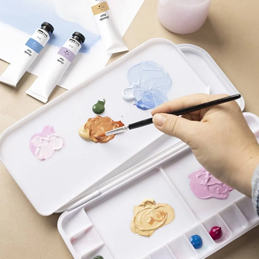 Maalipaletti kannella